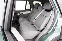 レンジローバーに日本専用の限定モデル「SVビスポーク バルモラルエディション」が登場の画像