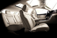 リンカーンから新型高級セダン「MKS」登場の画像