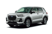 OEMによる製品の融通は、2社間でのこととは限らない。スバルのコンパクトSUV「レックス」(写真)はもともと「ダイハツ・ロッキー」で、トヨタにも「ライズ」の名で提供されている。