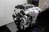 次世代ガソリンエンジン、スカイアクティブX。