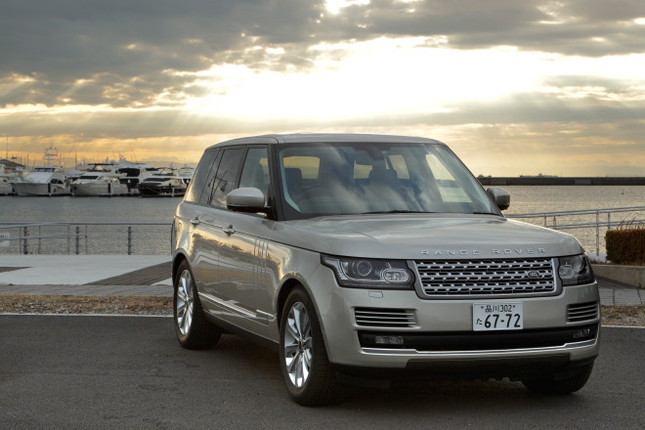 【スペック】ランドローバー・レンジローバー5.0 V8ヴォーグ:全長×全幅×全高=5005×1985×1865mm/ホイールベース=2920mm/車重=2350kg/駆動方式=4WD/5リッターV8DOHC32バルブ(375ps/6500rpm、52.0kgm/3500rpm)/燃費=5.8km/リッター(JC08モード)/価格=1230万円(テスト車=1282万6000円/車体色<ルクソール>=15万9000円/アダプティブクルーズコントロール=29万円/テレインレスポンス2オート=2万9000円/ラゲッジスペースレール=4万8000円)