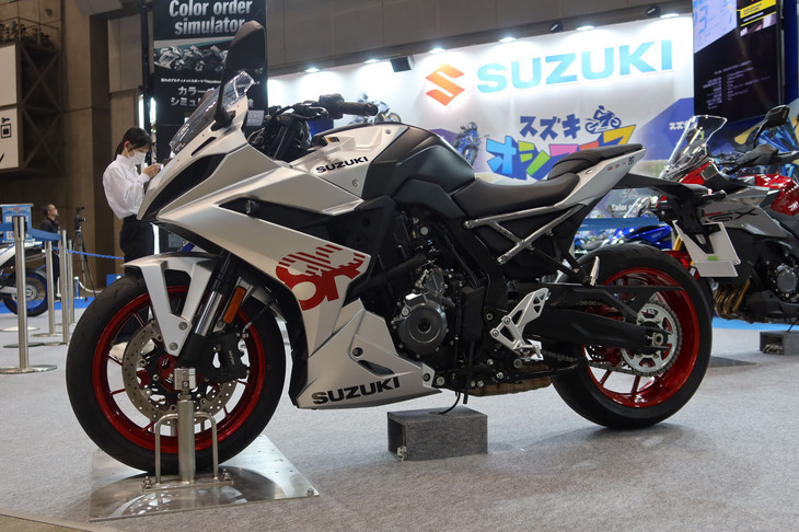 スズキGSX-8R