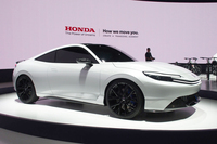 「ジャパンモビリティショー2023」より、ホンダブースに展示された「プレリュード コンセプト」。当時の反応はイマイチだった印象で、『webCG』のモーターショー特集でも、ライター陣が選出する「これがおすすめ!」等のコーナーで取り上げられることはなかった。