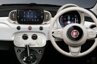 アップグレードした内外装や装備が特徴の限定車「フィアット500 1.2ドルチェ」登場の画像