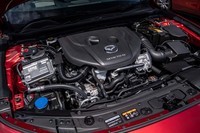 1.8リッター直4直噴ディーゼルターボエンジンは、最高出力116ps、最大トルク270Nmを発生。