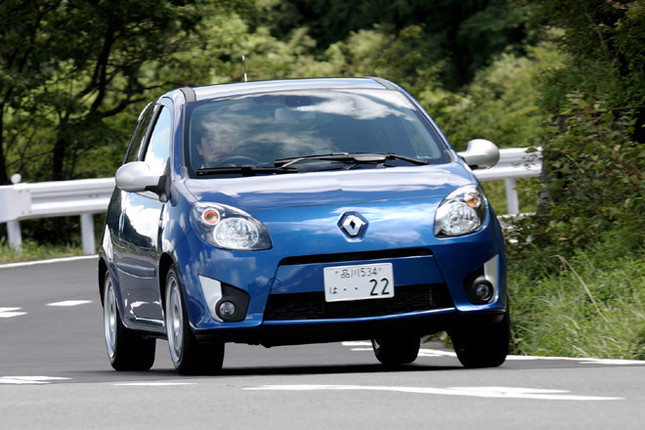 【スペック】全長×全幅×全高=3600×1655×1470mm/ホイールベース=2365mm/車重=1032kg/駆動方式=FF/1.2リッター直4SOHC16バルブターボ(100ps/5500rpm、14.8kgm/3000rpm)/価格=222万2000円(テスト車=同じ)