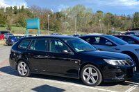 「サーブ9-5ステーションワゴン」。3月シエナ。