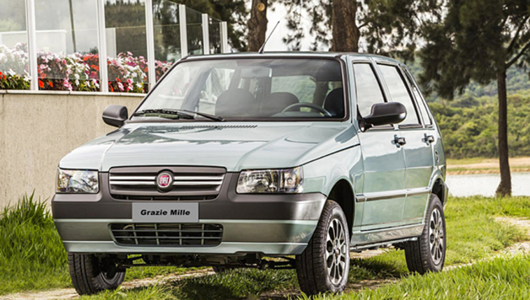 「フィアット・ミッレ」の生産終了記念限定車「グラツィエ ミッレ」。