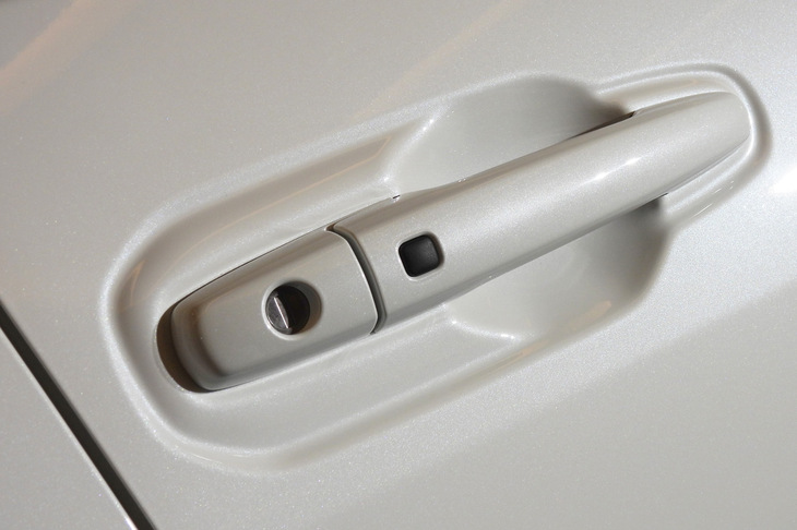 スズキeビターラZ(フロントアウタードアハンドル)