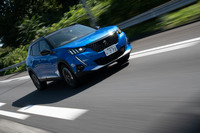 燃費はWLTCモードで17.1km/リッター、JC08モードで19.2km/リッターと発表されている。