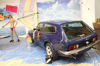 同じく「ゼックス・オン・ザ・ビーチ」の回で。英国の「リライアント・シミター」も。