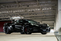 ワイドボディーや専用の空力パーツも相まって、独自のスゴ味を放つ「Z06」。C8のデザインを「スマートすぎる」と敬遠していた人も、これなら納得の迫力だろう。