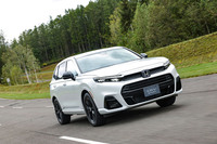 フロントに搭載される駆動用モーターは最高出力177PS、最大トルク310N・mを発生する。