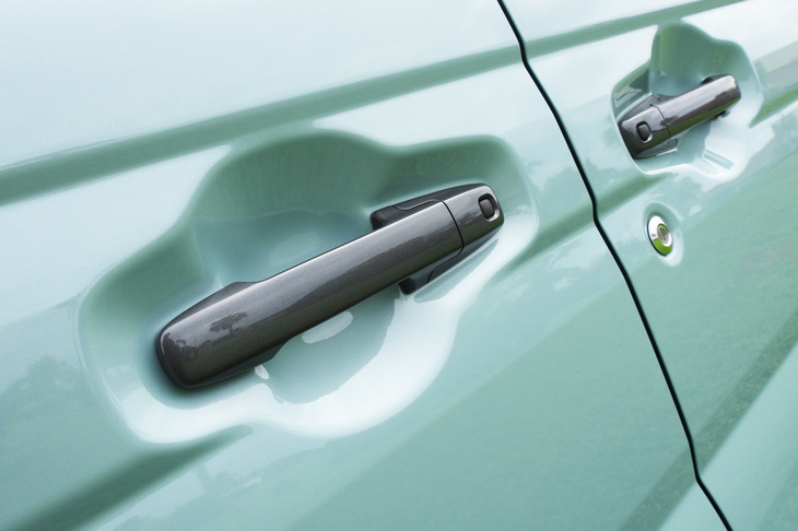 スズキ・スペーシア ギア ハイブリッドXZターボ(アウタードアハンドル)