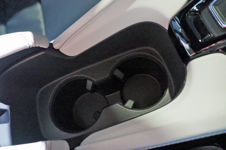 ホンダ・プレリュード(カップホルダー)