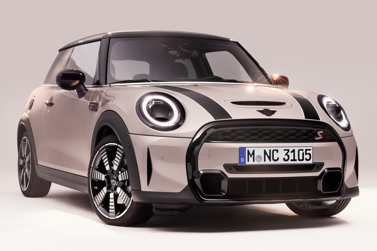 フロントマスクを刷新！ 「MINI 3ドア／5ドア／コンバーチブル」が