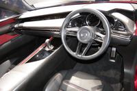 「魁コンセプト」のインテリア。エクステリアと同様にシンプルな造形。