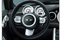 「MINI」、内外装色とオプションを追加