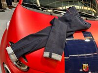 トラマロッサ×アバルトのコレクションから。