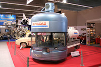 カロヴァーナの一例。1962年の自転車レース「ツール・ド・フランス」で用いられたプロパンガス型。パリで開催された「レトロモビル2006」で撮影。