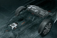 バッテリーを保護する防水トレイ。