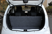 ラゲッジルームについては、標準車からの変更点はない。(写真をクリックすると、シートの倒れる様子が見られます)