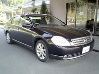 最近のお気に入りは、日産お得意のカードキー。いちいちキーを出さなくても、カバンでもポケットにでも入れておくだけでいい。これが便利なんだよねぇ。