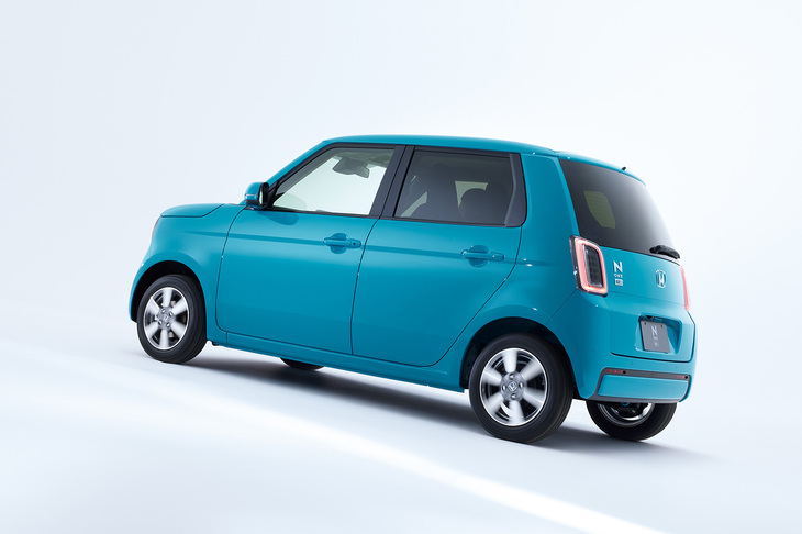 曲面を描くテールゲートが「N-ONE」との違いだ。