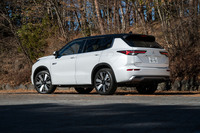 今回の試乗車は新たに設定された最上級グレード「Pエグゼクティブパッケージ」の7人乗り仕様(5人乗りもある)。車両本体価格は668万5800円と国産SUVとしてはかなり高価だ。