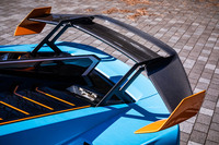 2段の翼面で構成されるカーボンファイバー製の大型リアウイング。ドライバーの運転スタイルや走行ステージによって任意にセッティングを変更できる、3段階の手動調整機能が備わっている。