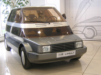 「イタルデザイン・カプスラ」。トリノ県モンカリエリにあるイタルデザイン・ジウジアーロのミュージアム(非公開)にて。そのフォルムは、35年前の作品と思えぬほど新鮮かつクリーンである。