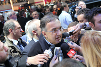 2011年は、年内にクライスラー株を51%まで買い進めることを明らかにした。