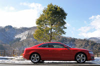 アウディA5 3.2FSIクワトロ(4WD/6AT)【試乗記】の画像