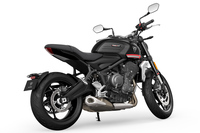 トライアンフが「トライデント660」を発表 排気量660ccの新型ロードスポーツモデルの画像
