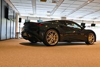 新世代の旗手であると同時に、ロータスにとって最後の純ガソリンエンジン車ともされている「エミーラ」。どのようなクルマに仕上がっているか、要注目である。