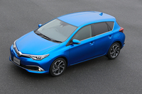 新開発の1.2リッターターボエンジン搭載モデルが追加された「オーリス」。