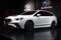 エンジンの排気量は1.8リッター。ただし、そのパフォーマンスは現行の2リッターよりも向上するものと考えられている。