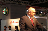 アルファ・ロメオ本社のCEOであるカール・ハインツ・カルプフェル氏。