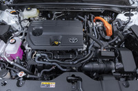 2.5リッターハイブリッドのシステム最高出力は234PS。「クロスオーバー」と同様、4WDモデルのみの設定だ。