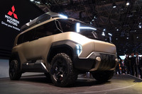 三菱自動車の京都製作所では、「デリカD:5」や「エクリプス クロス」が生産されている。だからといって、これらのモデルに「ミツビシ・キョート」という車名をつけるのも……。写真は、未来の「デリカ」をイメージしたというコンセプトカー「三菱D:Xコンセプト」。