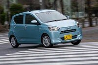 ベーシックな軽セダン(といっても車型はハッチバックだが)の「ミラ イース」。