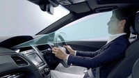 「Honda SENSING Elite」では、車内のモニタリングカメラがドライバーの状態もチェックする。