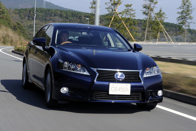 【スペック】GS450h“バージョンL”:全長×全幅×全高=4850×1840×1455mm/ホイールベース=2850mm/駆動方式=FR/3.5リッター V6DOHC24バルブ(295ps/6000rpm、36.3kgm/4500rpm)+交流同期電動機(200ps、28.0kgm)/テスト車はプロトタイプ(豪州仕様車)