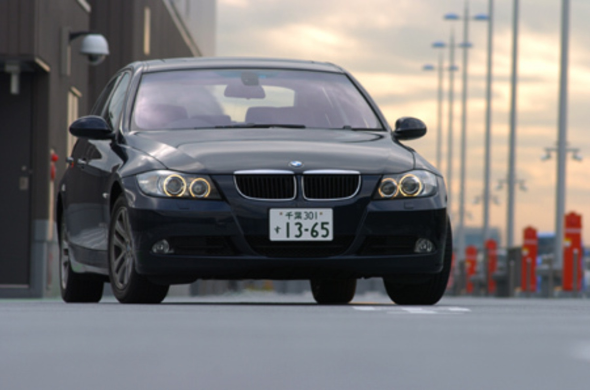 BMWe90  320i R5/11月13日 値下げ可能