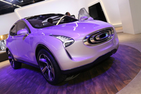 サンダーパワーが出展したSUV。125kWhのバッテリーを搭載し、スペック上の航続距離は650km。