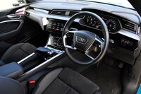 輸入車チョイ乗りリポート 第2回:電気の魅力はひとつにあらずの画像