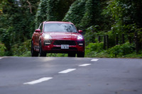 「マカンGTS」には、スポーツエキゾーストシステムが標準装備されている。通常走行時は静粛性に優れた快適な乗り心地だが、いったんアクセルを強く踏み込めば、豪快なエキゾーストサウンドと強烈な加速が同時に味わえる。