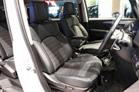 三菱が改良型「デリカD:5」を発表 加藤社長が拡販への意気込みを語るの画像