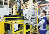 オートメーション化が進んだとはいえ、生産現場から人が不要になるわけではない。生産設備が高度になる分、スマート工場では優秀なエンジニアが必要とされるのだ。