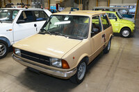 「ADO15」の後継として、イタリアでベルトーネ製ボディーを載せた「インノチェンティ・ミニ」。2023年10月、ボローニャで開催された「アウトモト・デポカ」の会場で撮影。